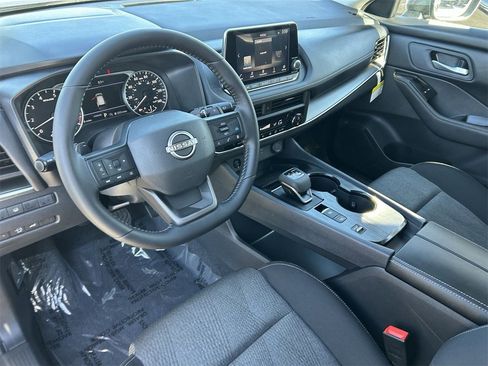 New 2026 Nissan Rogue SV image 32