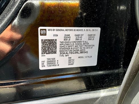 Used 2024 GMC Terrain SLE w/ Driver Convenience Package AWD/4WD image 11