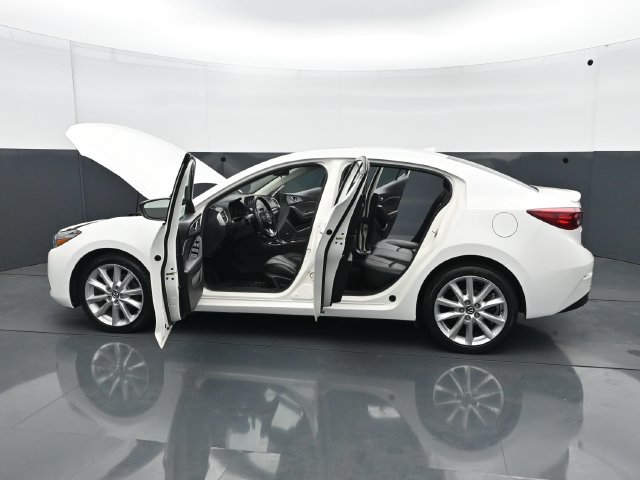 Used 2017 MAZDA MAZDA3 Touring w/ Popular Equipment Package FWD image 28