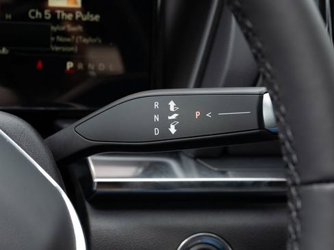 Used 2025 GMC Terrain Elevation image 20