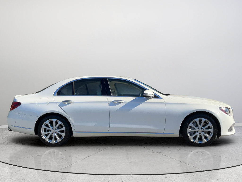 Used 2017 Mercedes-Benz E 300 image 5