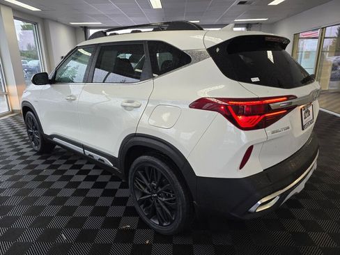 Used 2023 Kia Seltos Nightfall Edition image 5