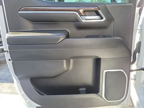 Used 2024 GMC Sierra 1500 Elevation image 23