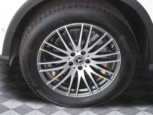 Used 2026 Mercedes-Benz GLC 300 image 10