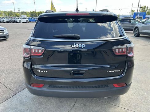 Used 2018 Jeep Compass Limited AWD/4WD image 6