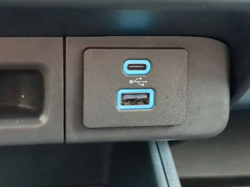 Certified 2024 Ford Maverick Lariat w/ Black Appearance Package image 20