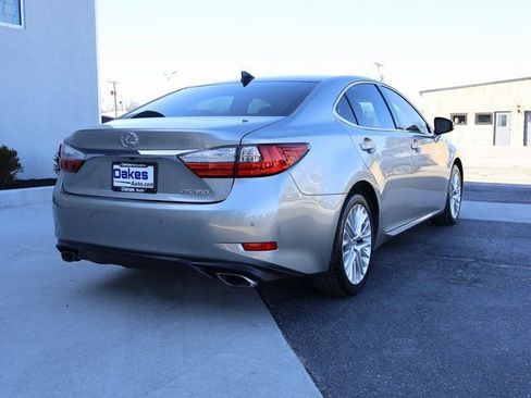 Used 2017 Lexus ES 350 w/ Ultra Luxury Package image 7
