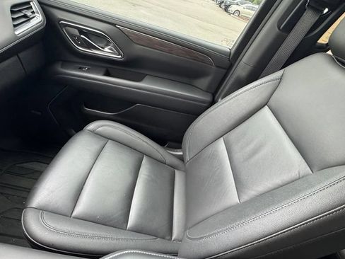 Used 2024 Chevrolet Tahoe LT w/ Luxury Package AWD/4WD image 30