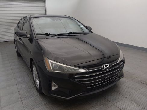 Used 2019 Hyundai Elantra SEL image 14