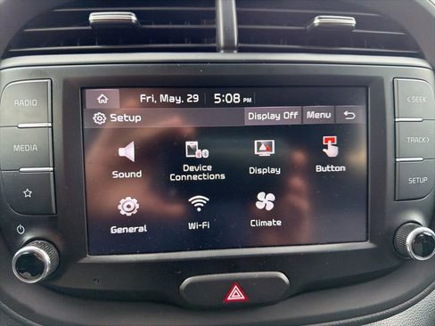 Used 2023 Kia Soul LX w/ LX Technology Package FWD image 22