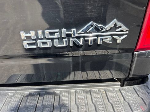 Used 2020 Chevrolet Silverado 2500 High Country w/ Technology Package AWD/4WD image 14