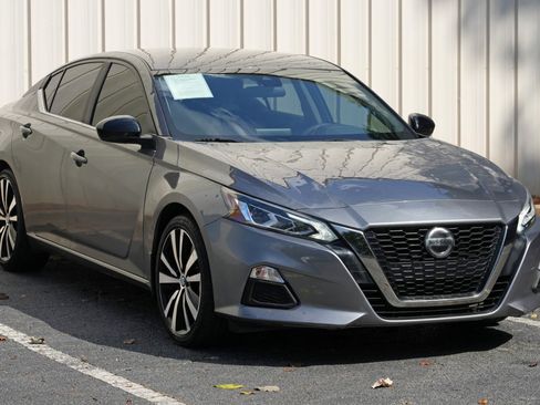 Used 2022 Nissan Altima 2.5 SR FWD image 46