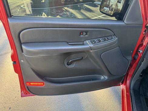 Used 2006 Chevrolet Silverado 1500 LT w/ Light Duty Power Package image 13