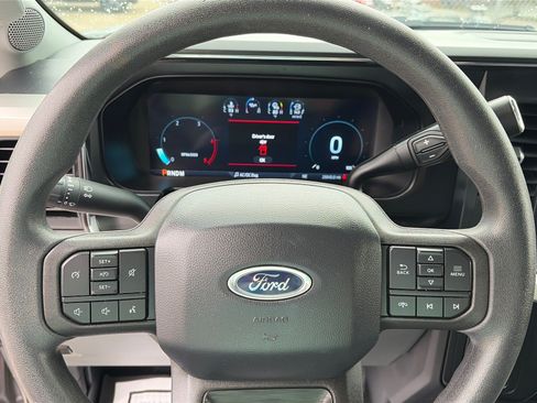 Used 2024 Ford F250 XLT w/ XLT Premium Package AWD/4WD image 16