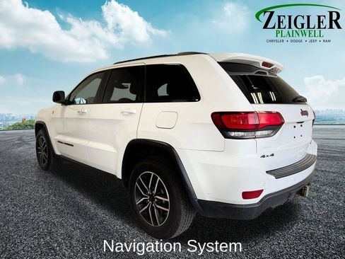 Used 2021 Jeep Grand Cherokee Trailhawk w/ Premium Lighting Group AWD/4WD image 3