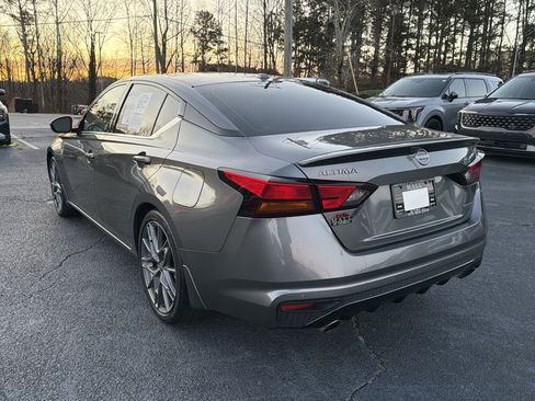 Used 2024 Nissan Altima 2.0 SR image 5