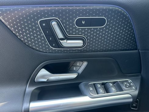 Certified 2025 Mercedes-Benz GLA 250 4MATIC image 11