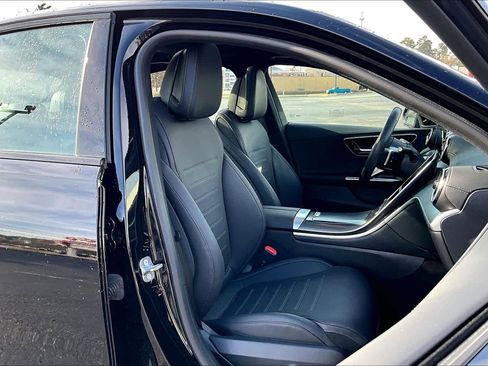 Used 2024 Mercedes-Benz C 300 4MATIC Sedan image 8