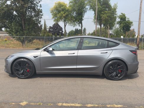 Used 2024 Tesla Model 3 Performance AWD/4WD image 4