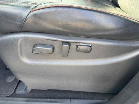 Used 2019 Nissan Armada Platinum w/ Captain's Chairs Package image 19