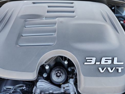 Used 2017 Chrysler 300 S image 23