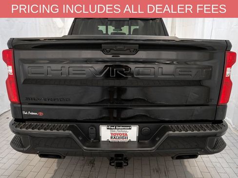 Used 2025 Chevrolet Silverado 1500 LT Trail Boss w/ Convenience Package II AWD/4WD image 4