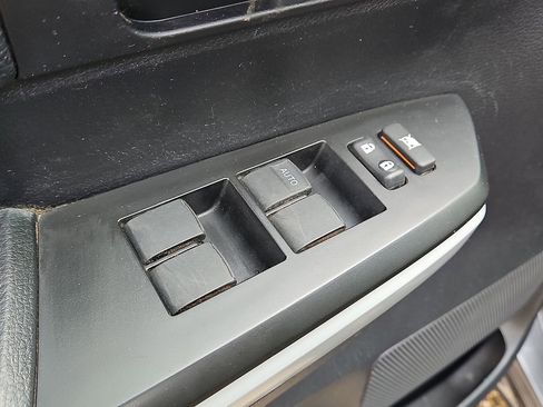 Used 2020 Toyota Tundra SR5 w/ SR5 Leather Package image 15