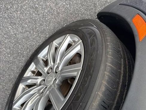 Used 2019 Cadillac XT4 Premium Luxury image 13