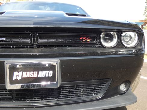 Used 2017 Dodge Challenger R/T Scat Pack w/ Dynamics Package image 15