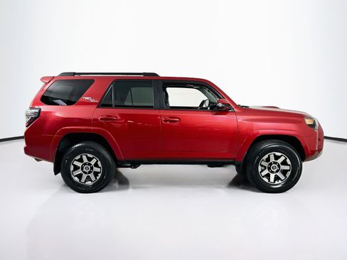 Used 2021 Toyota 4Runner TRD Off-Road Premium w/ Moonroof Package AWD/4WD image 4