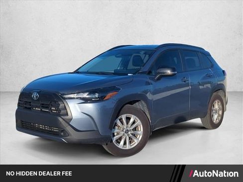 Used 2026 Toyota Corolla Cross LE FWD image 1