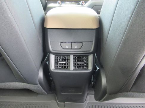 Certified 2025 Chevrolet Equinox ACTIV w/ Safety and Technology Package FWD image 36