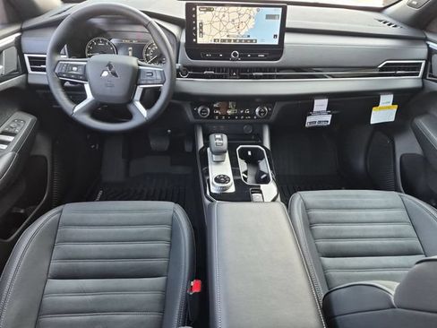 New 2026 Mitsubishi Outlander LE FWD image 31