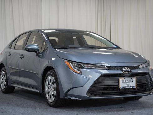 Used 2023 Toyota Corolla LE FWD image 1