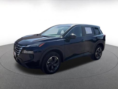 Used 2025 Nissan Rogue SV FWD image 8
