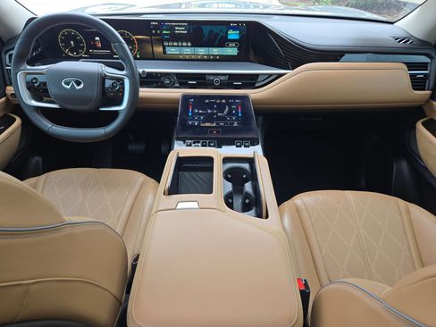 Used 2025 INFINITI QX80 Sensory AWD/4WD image 17