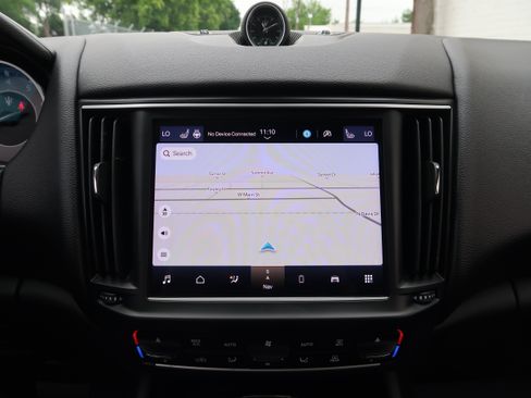 Used 2022 Maserati Levante GT AWD/4WD image 16