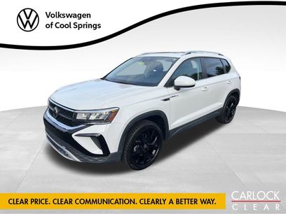 Used 2022 Volkswagen Taos SE w/ Panoramic Sunroof Package