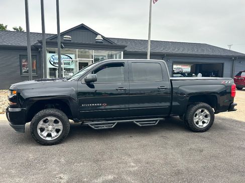 Used 2018 Chevrolet Silverado 1500 LT w/ All Star Edition AWD/4WD image 5