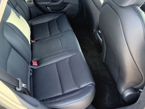 Used 2023 Tesla Model S AWD/4WD image 39