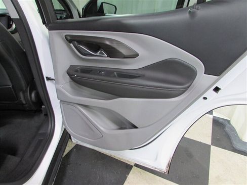 Used 2023 GMC Terrain SLT image 58