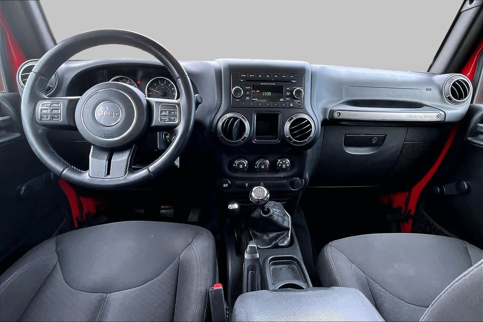 Used 2016 Jeep Wrangler Sport w/ Connectivity Group AWD/4WD image 14