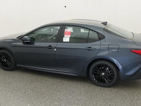 New 2026 Toyota Camry SE FWD image 4