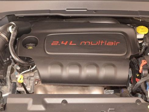 Used 2022 Jeep Compass Latitude image 3