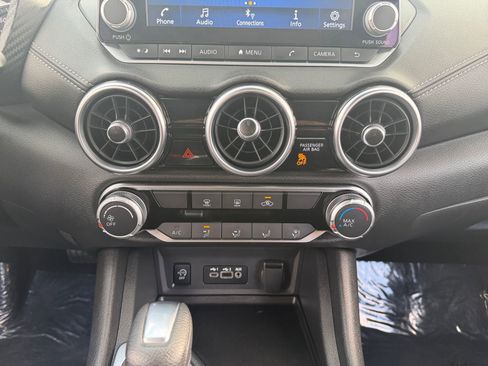 Used 2025 Nissan Sentra SV image 17