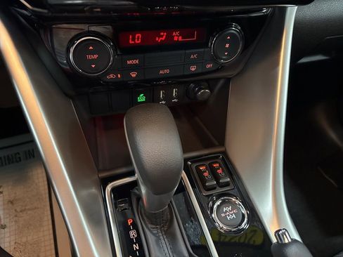 Used 2024 Mitsubishi Eclipse Cross LE AWD/4WD image 32