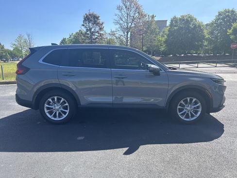 Used 2025 Honda CR-V EX-L image 10
