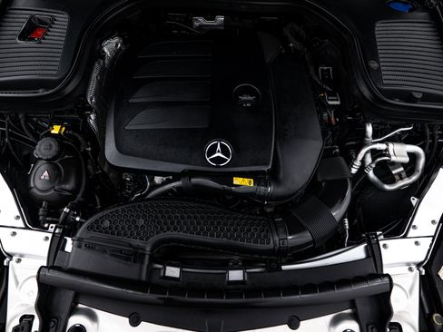 Used 2022 Mercedes-Benz GLC 300 4MATIC image 24