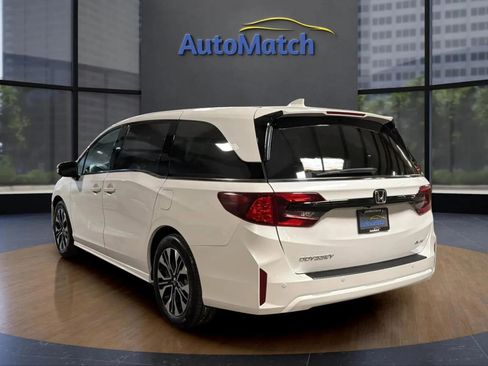 Used 2025 Honda Odyssey Elite image 8
