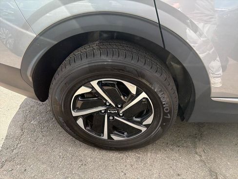 Used 2023 Kia Sportage LX AWD/4WD image 5